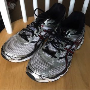 ASICS athletic shoes black gray & red 🏃🏼